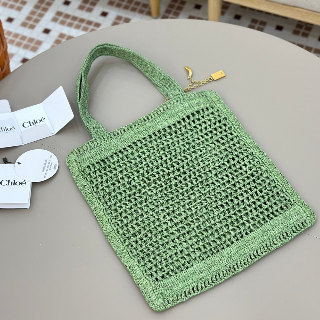 CHLOÉ SUMMER BANANA BAG MADE OF RAFFIA
