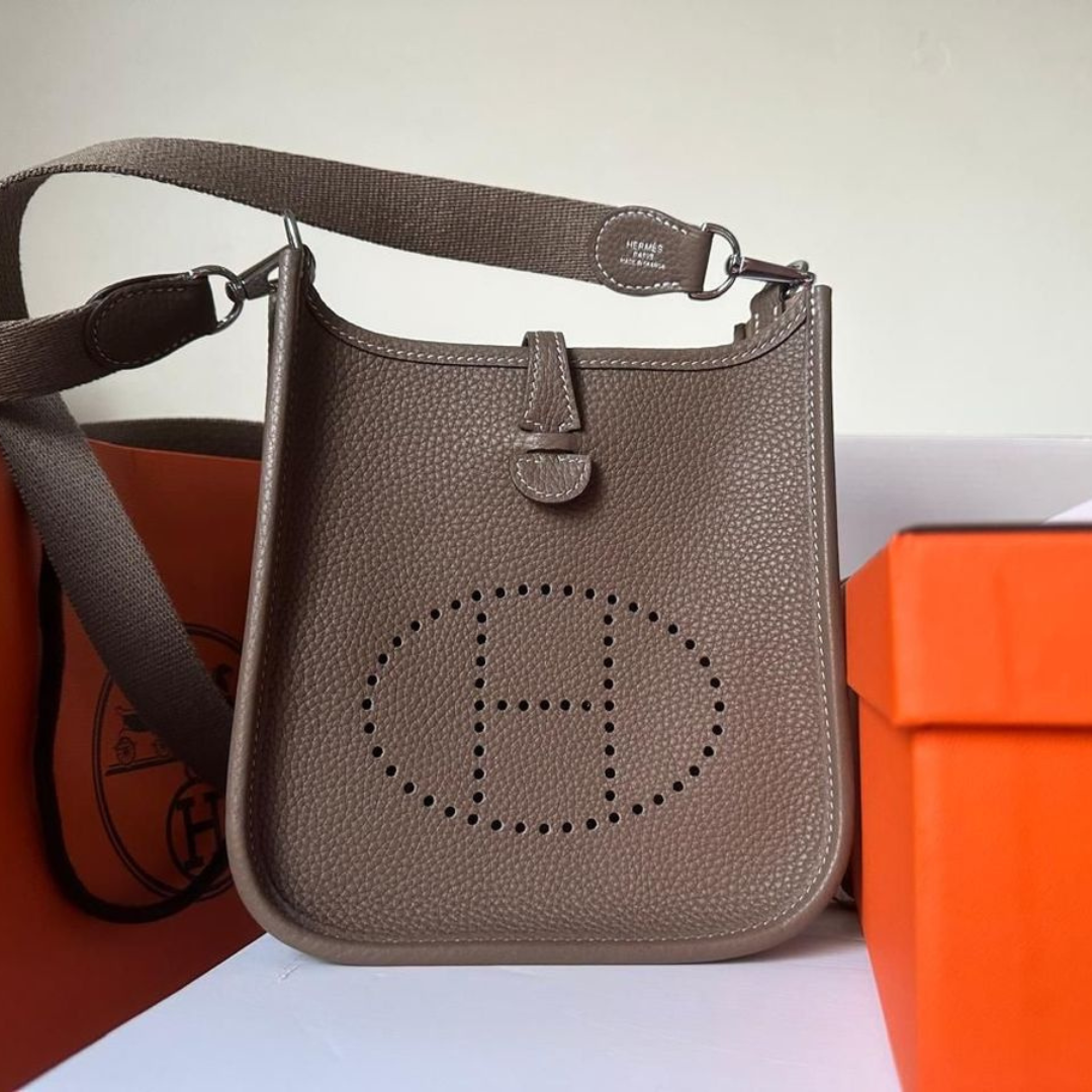 HERMÈS EVELYNE III 29 BAG