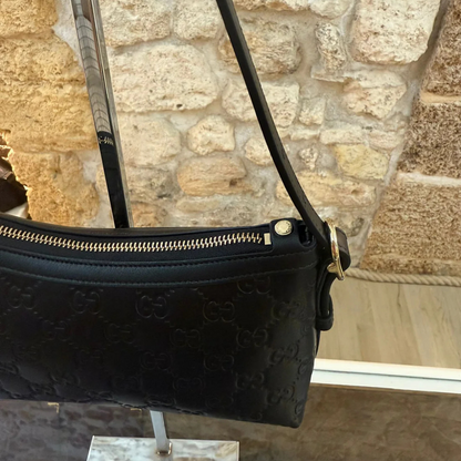 GUCCI – MEDIUM SHOULDER BAG WITH GG EMBLEM
