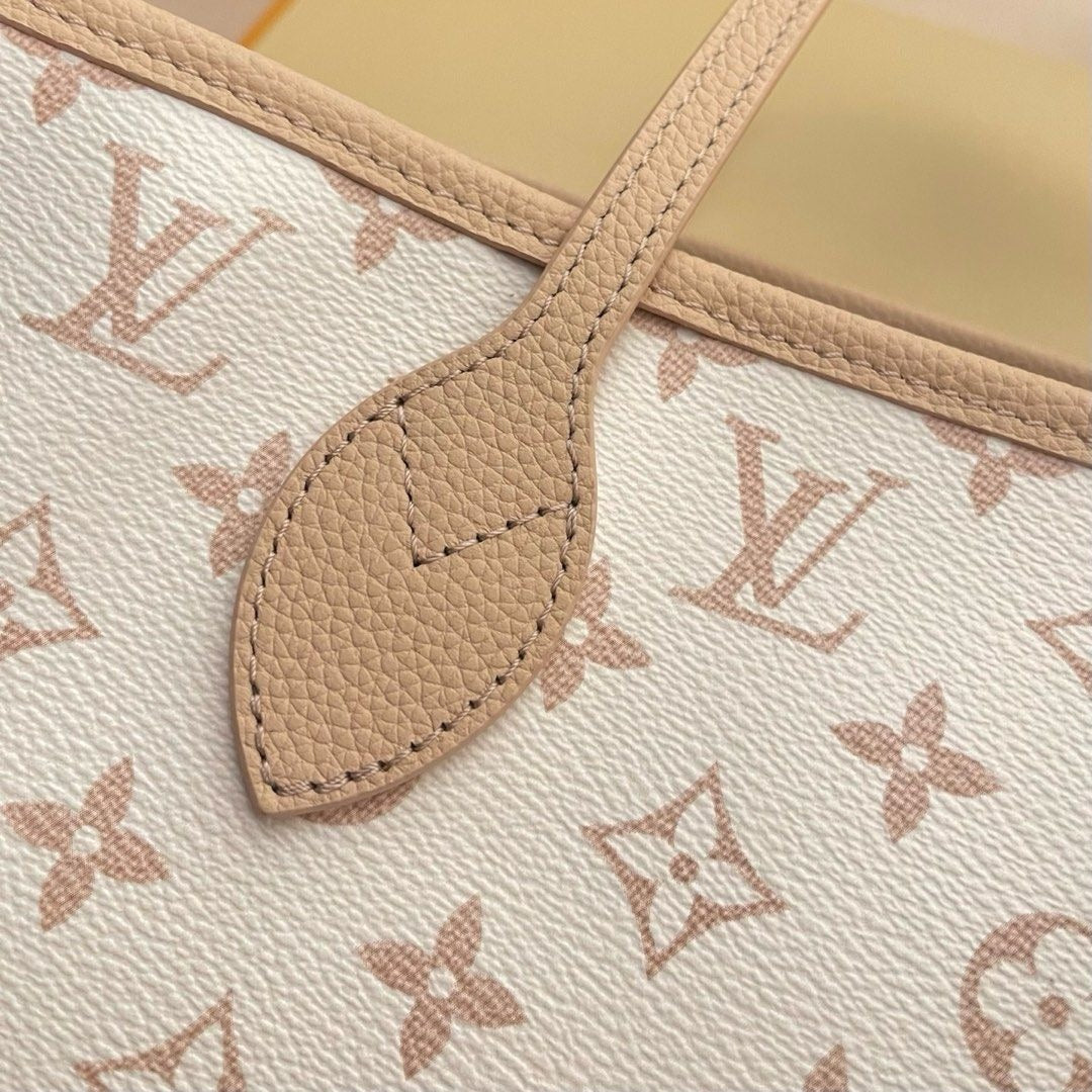LOUIS VUITTON NEVERFULL MM REVERSIBLE BAG